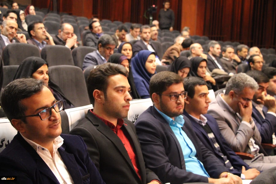 در همایش بزرگداشت روز ملی پژوهش وزارت آموزش و پرورش :

تجلیل از دانشجویان پژوهشگر برتر دانشگاه فرهنگیان 3