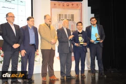 در همایش بزرگداشت روز ملی پژوهش وزارت آموزش و پرورش :

تجلیل از دانشجویان پژوهشگر برتر دانشگاه فرهنگیان 9