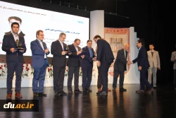 در همایش بزرگداشت روز ملی پژوهش وزارت آموزش و پرورش :

تجلیل از دانشجویان پژوهشگر برتر دانشگاه فرهنگیان 8