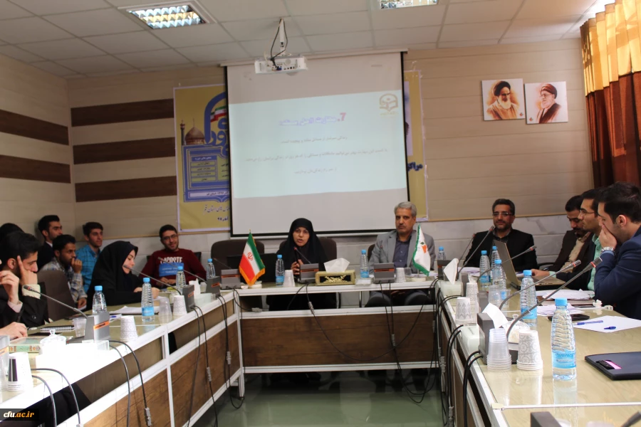 مدیرکل برنامه ریزی، رفاه و خدمات دانشجویی در نشست صمیمی با دبیران شورای صنفی در دومین روز از پنجمین دوره بالندگی دبیران شورای صنفی سراسر کشور:

مسئول بودن و پاسخگو بودن در امور محوله دو مولفه مهم در انجام فعالیت ها از سوی شوراهای صنفی