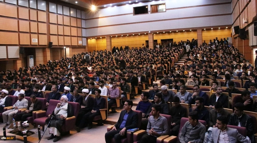 حجت الاسلام و المسلمین قرائتی در جمع دانشجومعلمان دانشگاه فرهنگیان کرمان