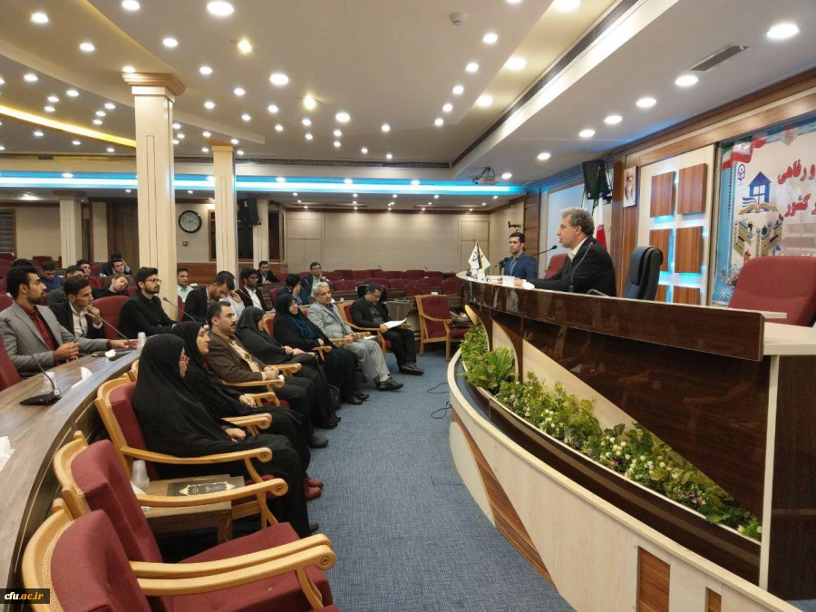 دکتر مصطفی عرب مدیرکل مشاوره، بهداشت و سلامت در دومین روز از پنجمین دوره بالندگی دبیران شورای صنفی

ذهنیت منفی عاملی برای ایجاد رخوت، کسالت و بی انگیزگی