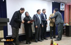 خانم دکترهاشمی استاد پژوهشگردانشگاه مازندران:
یادگیری دانش آموز اتفاق نمی افتد مگر زمانی که یادگیری درست برای معلم اتفاق بیفتد
 6