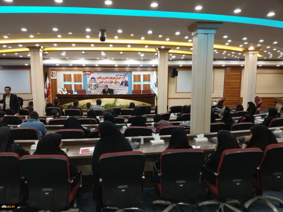 دکتر مصطفی عرب مدیرکل مشاوره، بهداشت و سلامت در دومین روز از پنجمین دوره بالندگی دبیران شورای صنفی

ذهنیت منفی عاملی برای ایجاد رخوت، کسالت و بی انگیزگی 3