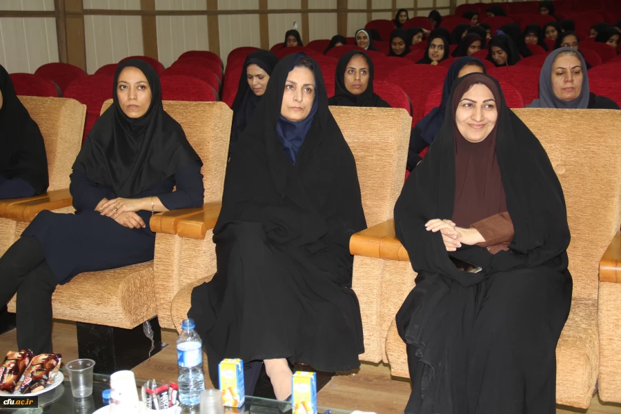 برگزاری مراسم گرامیداشت هفته پژوهش در دانشگاه فرهنگیان هرمزگان و تجلیل از پژوهشگران دانشگاه
 3