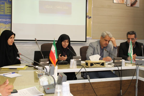 معاون دانشجویی در دومین روز از پنجمین دوره بالندگی دبیران شورای صنفی سراسر کشور:

بهترین دانشجو کسی است که  در آرامش و طمأنینه تصمیم بگیرد. 2