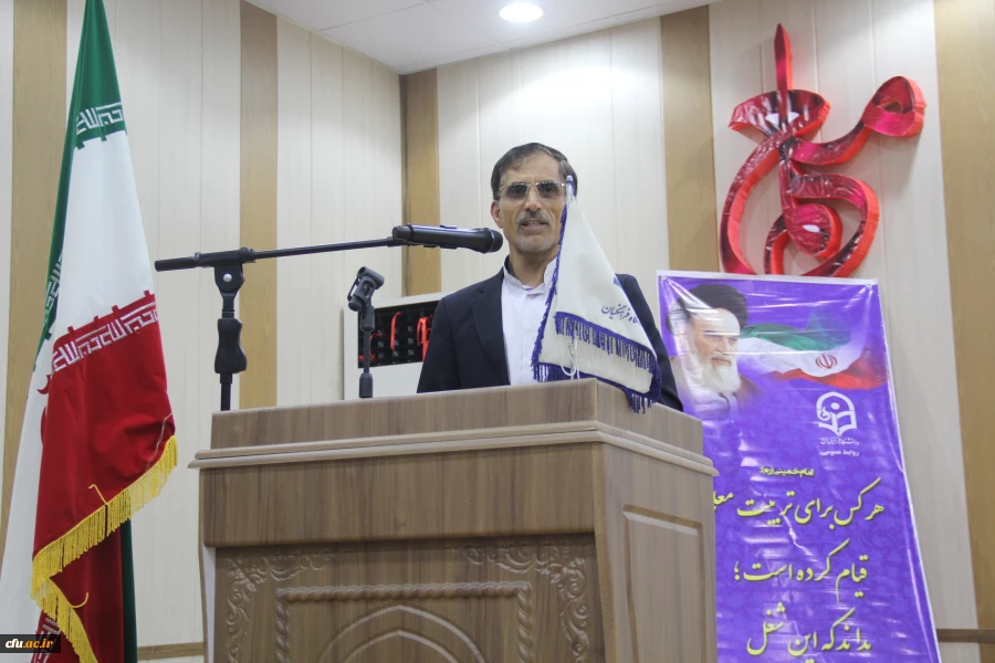 برگزاری مراسم گرامیداشت هفته پژوهش در دانشگاه فرهنگیان هرمزگان و تجلیل از پژوهشگران دانشگاه
 9