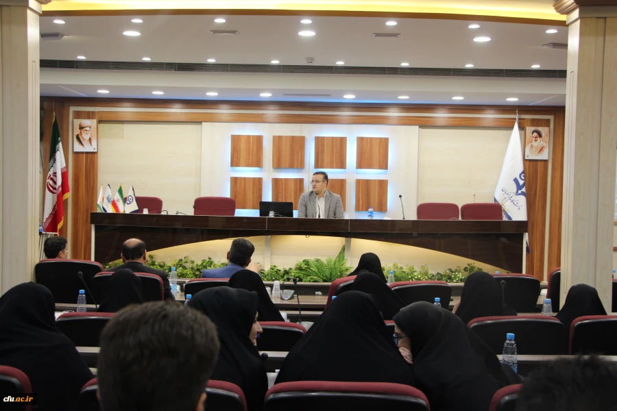 دکتر نصر آبادی مدیرکل حقوقی دانشگاه در کارگاه آموزشی حقوق ورزشی کارشناسان تربیت بدنی:خ

حقوق ورزشکاران، داوران و مسئولین باشگاه های ورزشی را یادآور شد. 3