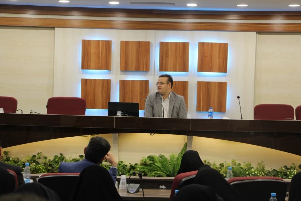 دکتر نصر آبادی مدیرکل حقوقی دانشگاه در کارگاه آموزشی حقوق ورزشی کارشناسان تربیت بدنی:خ

حقوق ورزشکاران، داوران و مسئولین باشگاه های ورزشی را یادآور شد. 4