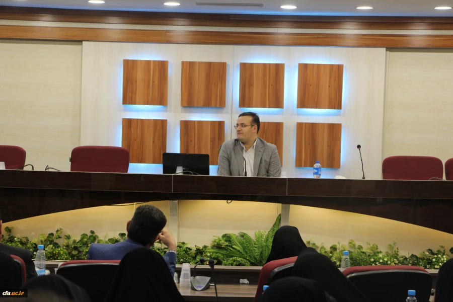 دکتر نصر آبادی مدیرکل حقوقی دانشگاه در کارگاه آموزشی حقوق ورزشی کارشناسان تربیت بدنی:خ

حقوق ورزشکاران، داوران و مسئولین باشگاه های ورزشی را یادآور شد. 4