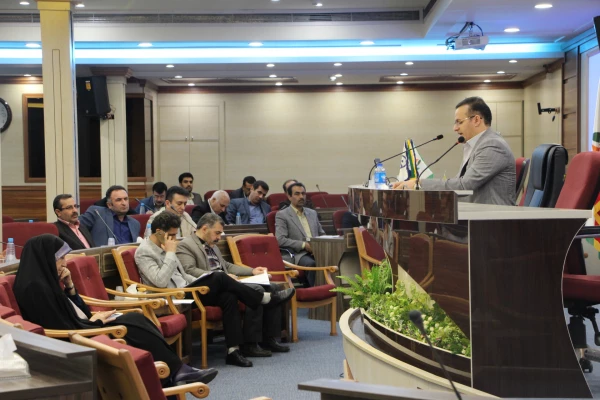 دکتر نصر آبادی مدیرکل حقوقی دانشگاه در کارگاه آموزشی حقوق ورزشی کارشناسان تربیت بدنی:خ

حقوق ورزشکاران، داوران و مسئولین باشگاه های ورزشی را یادآور شد. 2