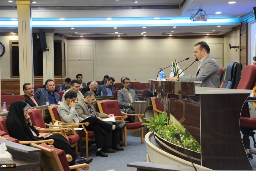 دکتر نصر آبادی مدیرکل حقوقی دانشگاه در کارگاه آموزشی حقوق ورزشی کارشناسان تربیت بدنی:خ

حقوق ورزشکاران، داوران و مسئولین باشگاه های ورزشی را یادآور شد. 2