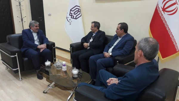 بازدید معاون پژوهش و فناوری دانشگاه فرهنگیان کشور از نمایشگاه دستاوردهای پژوهشی دانشگاه ها و مراکز آموزش عالی استان ایلام