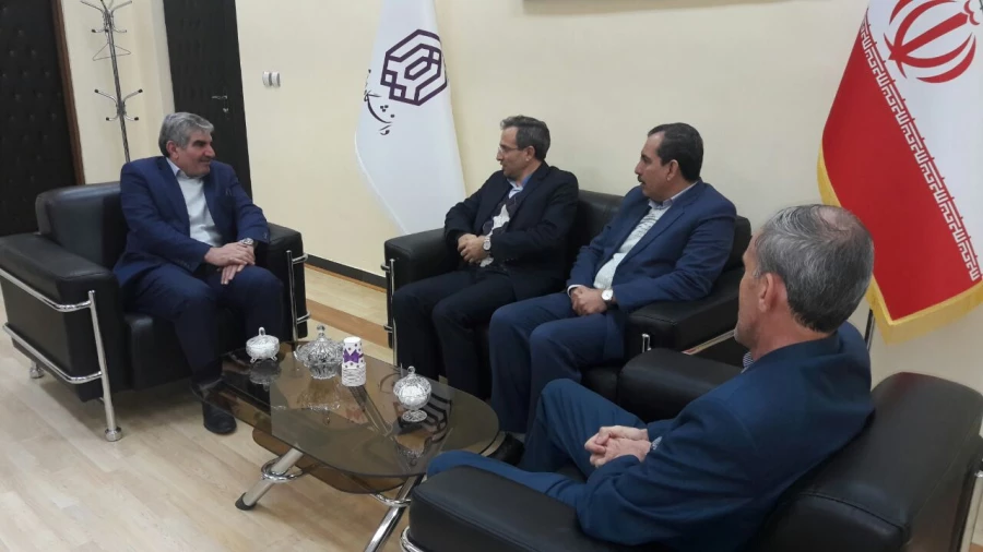 بازدید معاون پژوهش و فناوری دانشگاه فرهنگیان کشور از نمایشگاه دستاوردهای پژوهشی دانشگاه ها و مراکز آموزش عالی استان ایلام