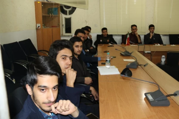 در راستای برگزاری هفته پژوهش و فناوری، تشکیل شد:
نشست علمی – تخصصی با عنوان « هوش سازمانی: استلزام تربیت معلم هوشمند در هزاره سوم» 5