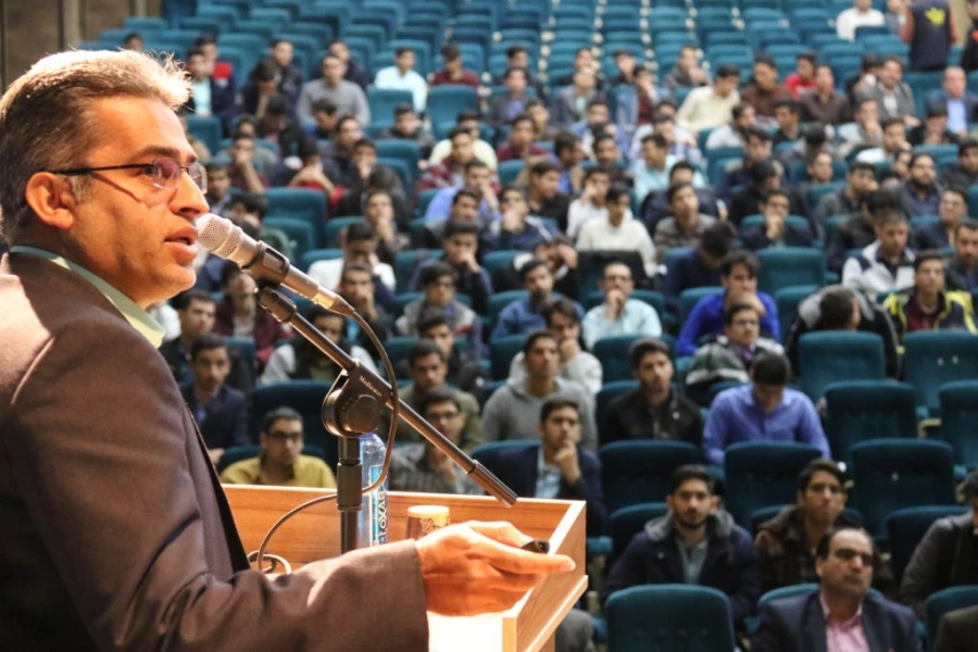 برگزاری مراسم هفته پژوهش در دانشگاه فرهنگیان یزد
 8