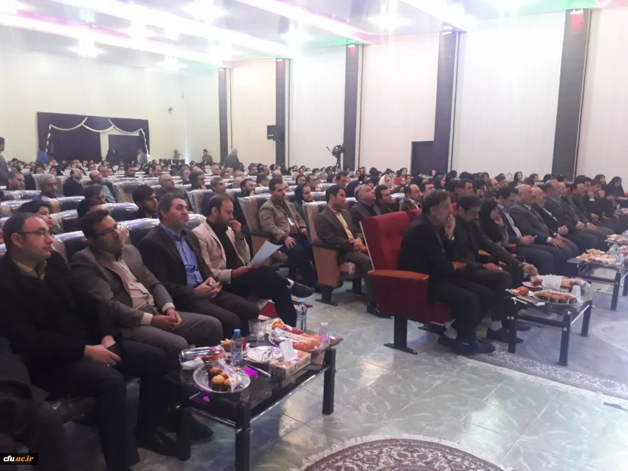 سرپرست معاونت سیاسی امنیتی و اجتماعی استاندار آذربایجان غربی در آیین تجلیل از پژوهشگران برتر:

پژوهش سنگ بنای توسعه است
 2