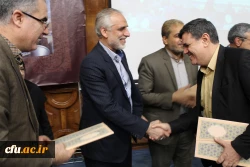 انتخاب دکتر خنیفر به عنوان پژوهشگر برتر حوزه علوم انسانی 5