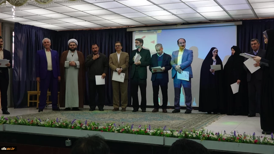 دکتر معروفی در مراسم هفته پژوهش عنوان کرد؛

انجام پژوهش در خدمت آموزش اولویت پژوهش در دانشگاه فرهنگیان است 8