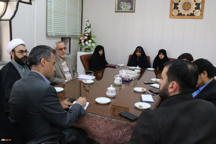 دیدار صدیقی، مسئول بسیج دانشجویی دانشگاه فرهنگیان کشور با سرپرست دانشگاه فرهنگیان یزد 3