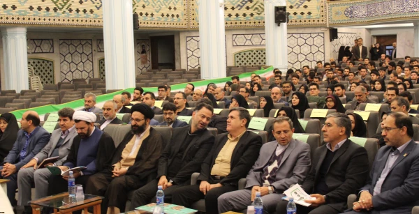 در اختتامیه مراسم روز ملی پژوهش انجام شد:

تقدیر از برگزیدگان هفته پژوهش و سومین جشنواره پویش دانشجویی
 3