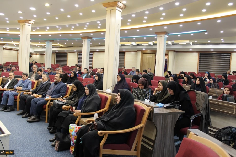 معاون پژوهشی و فناوری در اختتامیه روز پژوهش عنوان کرد:

پرهیز ازپژوهش هایی با شاخص های بی ریشه و رقابت های بی ثمر در این حوزه 2