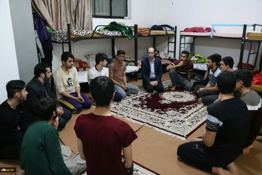 حضور صمیمی  سرپرست مدیریت  امور پردیس های دانشگاه فرهنگیان درسرای دانشجویی به بهانه شب یلدا 5