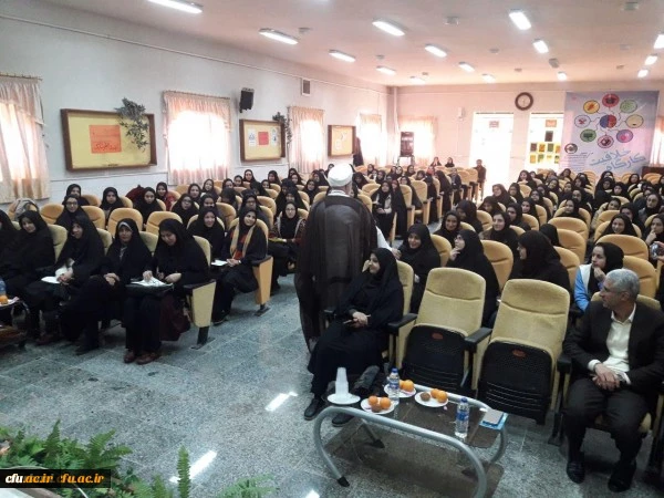 به همت حوزه نظارت و ارزیابی دانشگاه فرهنگیان استان مرکزی برگزار شد

کارگاه خلاقیت باحضور کارشناس دینی آموزش کودکان حاج آقا مهدیزاده 2