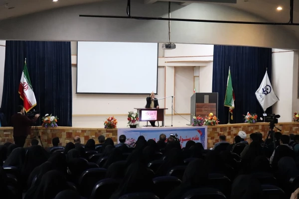 به میزبانی دانشگاه فرهنگیان مازندران برگزار شد:
همایش استانی تربیت معلم تحول آفرین در سایه مدیریت جهادی و مشارکت همگانی