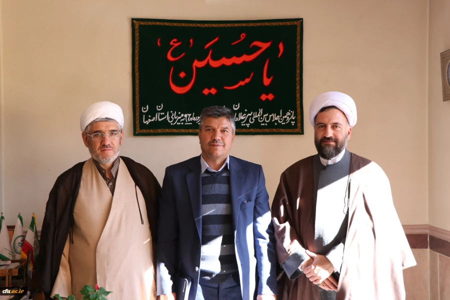 سرپرست دانشگاه فرهنگیان استان اصفهان در دیدار با مدیر کل سازمان تبلیغات اسلامی استان:
تربیت دانشجو معلمان در راستای ارزش های اسلامی از دغدغه های دانشگاه فرهنگیان است.