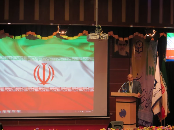 دکتر صافی در همایش نکو داشت یکصدمین سال تاسیس تربیت معلم دانشگاه فرهنگیان گیلان
« راهنمایی و احترام به شخصیت دانش آموز  احترام به مدیریت جامعه فردا است»
 5