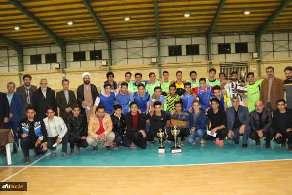 برگزاری مسابقات فوتسال در پردیس شهیدان پاک نژاد یزد
 2