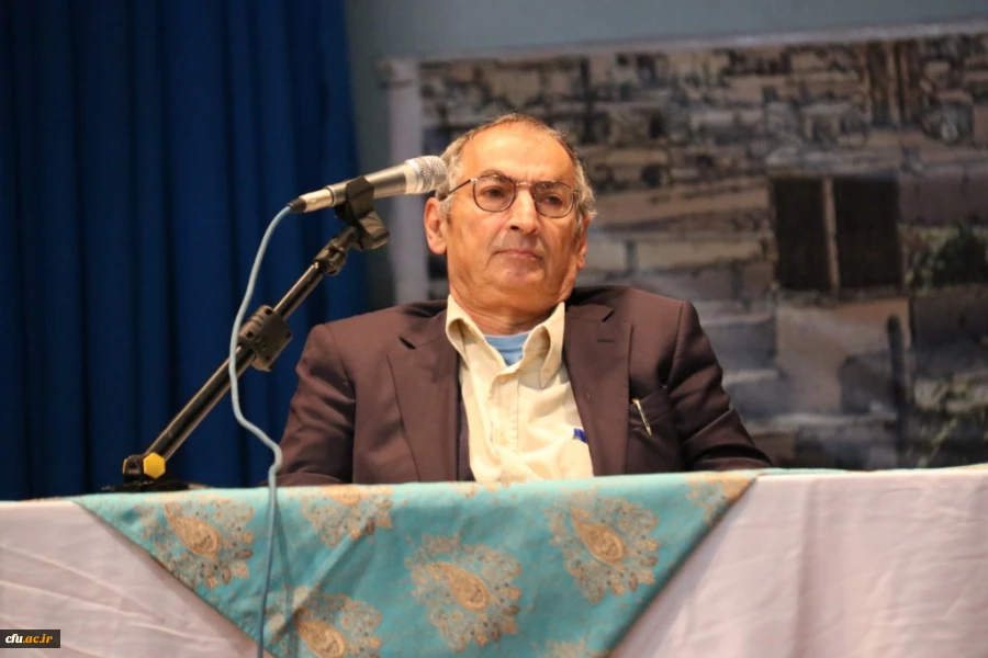 با حضور دکتر صادق زیباکلام و متین منتظمی برگزار شد:

جلسه مناظره با عنوان چالش ها و فرصت های جمهوری اسلامی در دانشگاه فرهنگیان یزد
 4