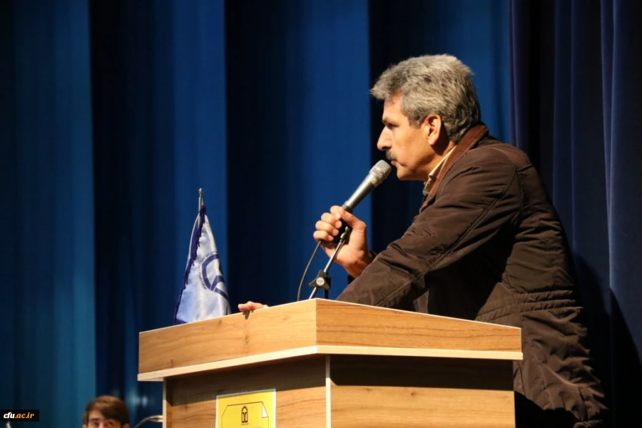 با حضور دکتر صادق زیباکلام و متین منتظمی برگزار شد:

جلسه مناظره با عنوان چالش ها و فرصت های جمهوری اسلامی در دانشگاه فرهنگیان یزد
 6