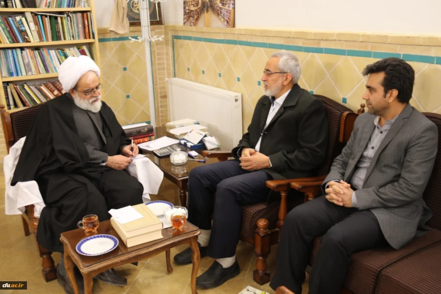 دیدار مسئولین دانشگاه فرهنگیان استان با حجت الاسلام و المسلمین معزالدینی امام جمعه موقت یزد
 2