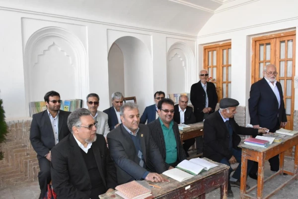 نکوداشت یکصدمین سال تربیت معلم در خراسان جنوبی برگزار شد
دکتر کچوئیان:با کارهای فاخر و پژوهشی در مسیر بالندگی کشور گام برداریم
 2