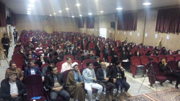 همایش ازدواج در پردیس امام محمدباقر(ع) بجنورد برگزار شد.
 3