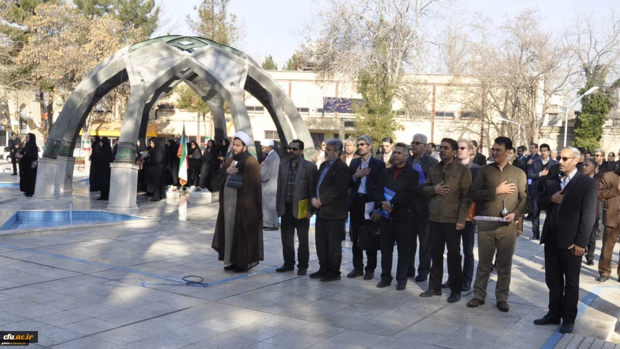 ادای احترام کارشناسان آموزش دانشگاه فرهنگیان سراسر کشور به مقام والای شهدا پردیس شهید بهشتی مشهد