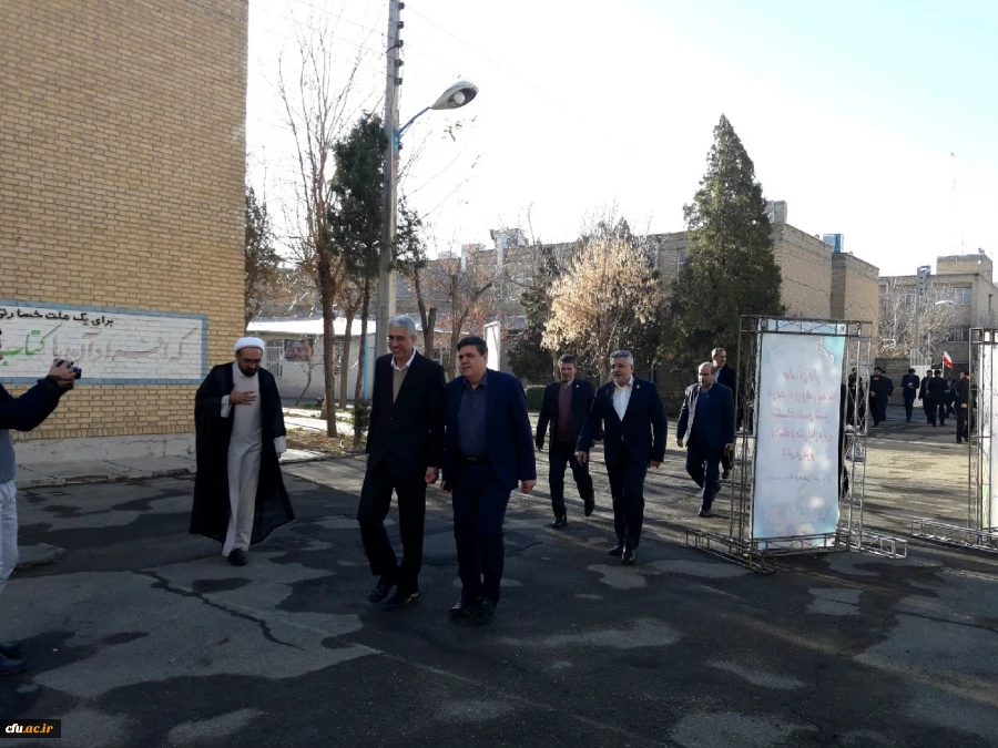 حضور دکتر خنیفردر دانشگاه فرهنگیان استان مرکزی و مراسم نکوداشت یکصدمین سال تربیت معلم 9