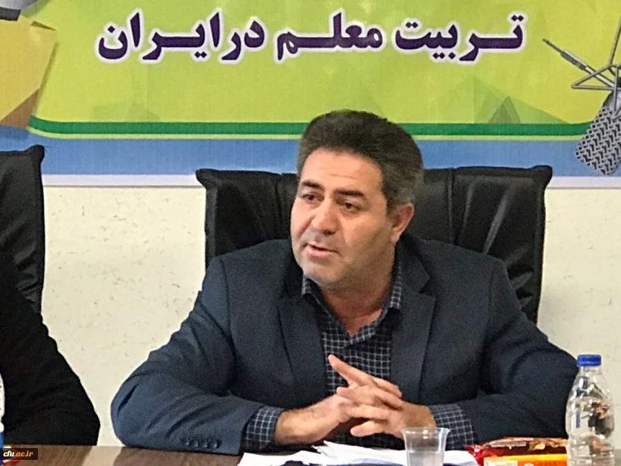 به مناسبت بزرگداشت یکصدمین سالگرد تاسیس تربیت معلم در کشور

نشست خبری مدیر امور پردیس های استانی دانشگاه فرهنگیان آذربایجان غربی با اصحاب رسانه 2