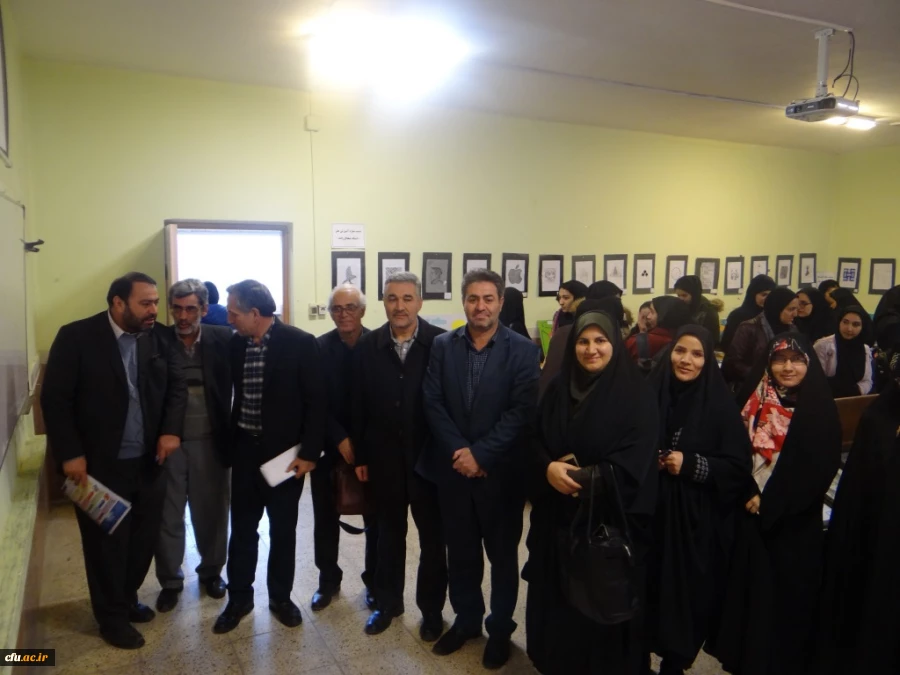 برگزاری نمایشگاه دست سازه های کمک آموزشی به مناسبت هفته پژوهش در پردیس علامه طباطبایی ارومیه 5