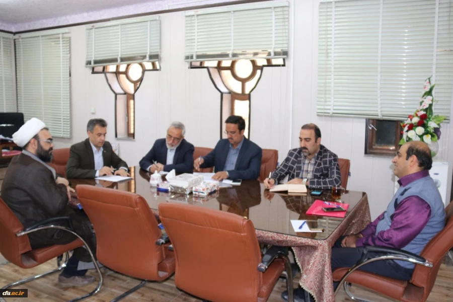 آخرین جلسه هماهنگی مدیریت استان یزد در برنامه ریزی مراسم نکوداشت یکصدمین سالگرد تاسیس مراکز تربیت معلم
 2