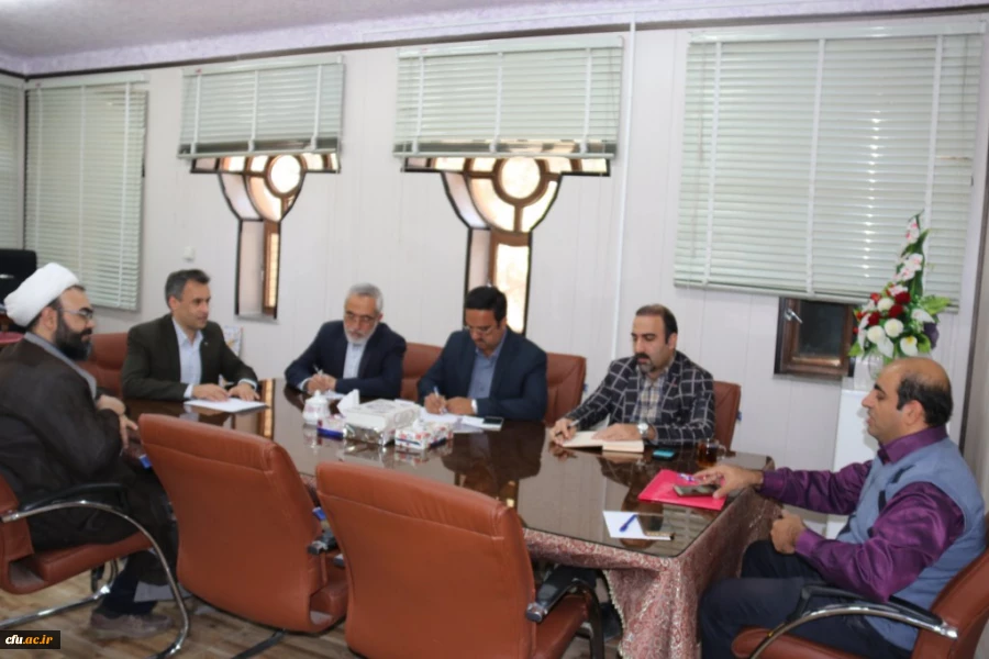 آخرین جلسه هماهنگی مدیریت استان یزد در برنامه ریزی مراسم نکوداشت یکصدمین سالگرد تاسیس مراکز تربیت معلم
 5