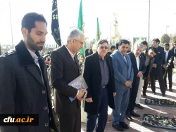 شهدا اقیانوس هایی هستند که عمود بر زمین ایستاده اند

تجدید بیعت مسئولین دانشگاه فرهنگیان با شهدا به مناسبت 9دی در استان مرکزی 2