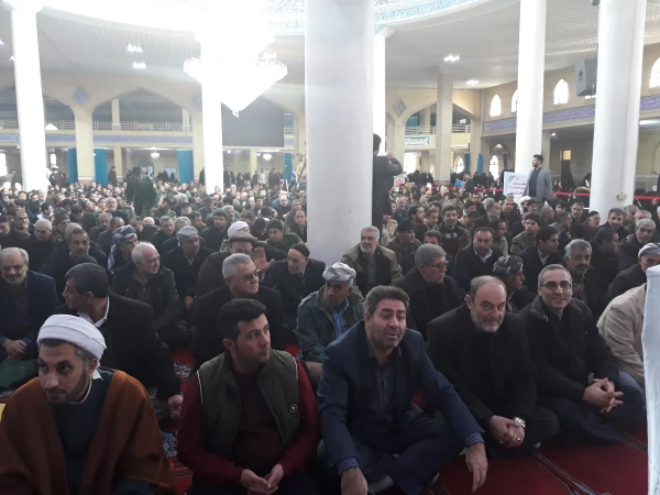 حضور گسترده مسئولین، اساتید، کارکنان و دانشجویان پردیس های دانشگاه فرهنگیان استان آذربایجان غربی  در مراسم گرامیداشت نهم دی ماه 4