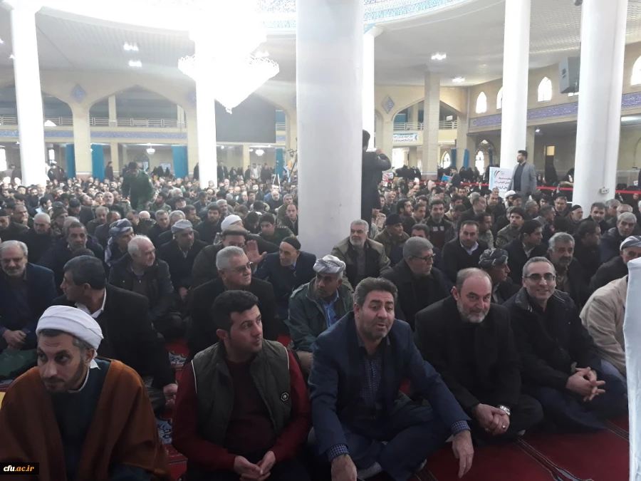 حضور گسترده مسئولین، اساتید، کارکنان و دانشجویان پردیس های دانشگاه فرهنگیان استان آذربایجان غربی  در مراسم گرامیداشت نهم دی ماه 4