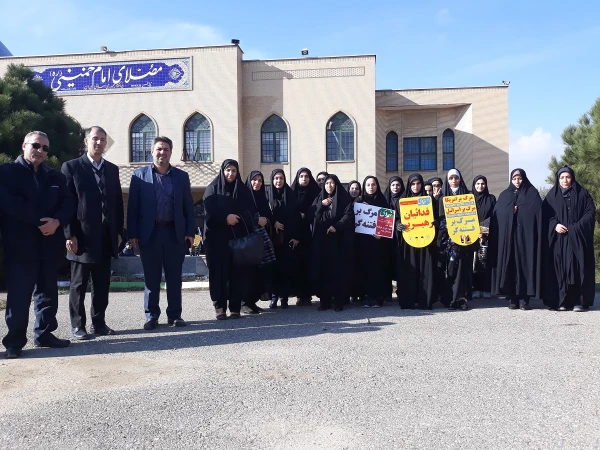 حضور گسترده مسئولین، اساتید، کارکنان و دانشجویان پردیس های دانشگاه فرهنگیان استان آذربایجان غربی  در مراسم گرامیداشت نهم دی ماه 6