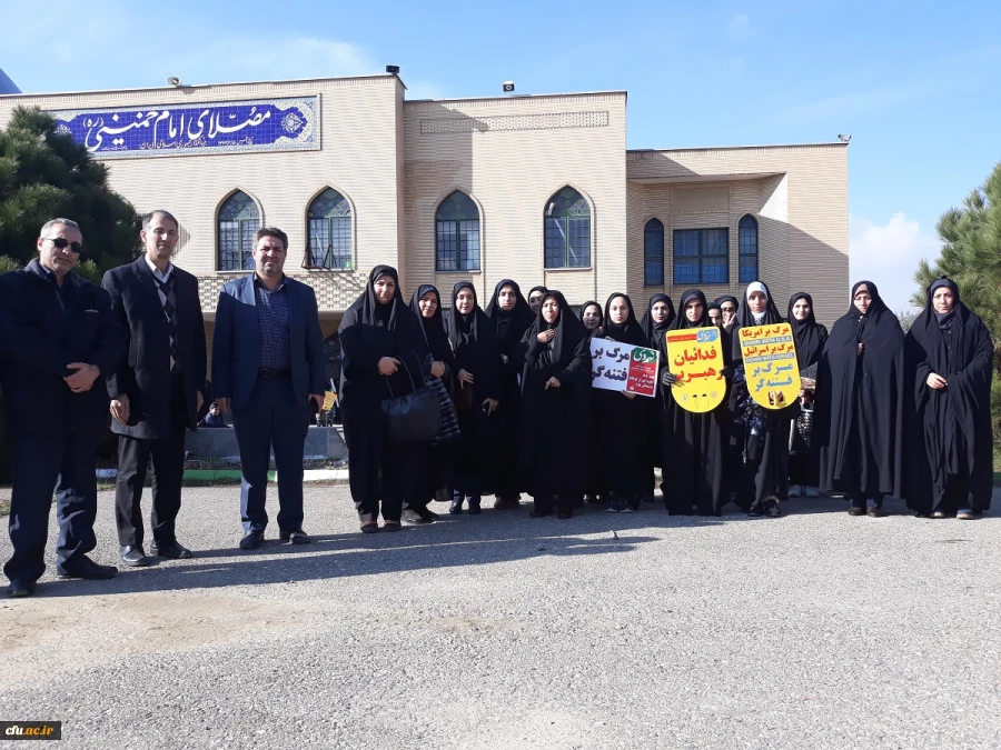 حضور گسترده مسئولین، اساتید، کارکنان و دانشجویان پردیس های دانشگاه فرهنگیان استان آذربایجان غربی  در مراسم گرامیداشت نهم دی ماه 6