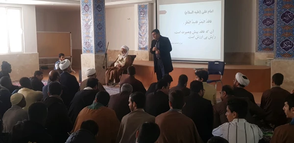 بازدید مسئولین دانشگاه فرهنگیان از حوزه علمیه خاتم الانبیاء اراک 4