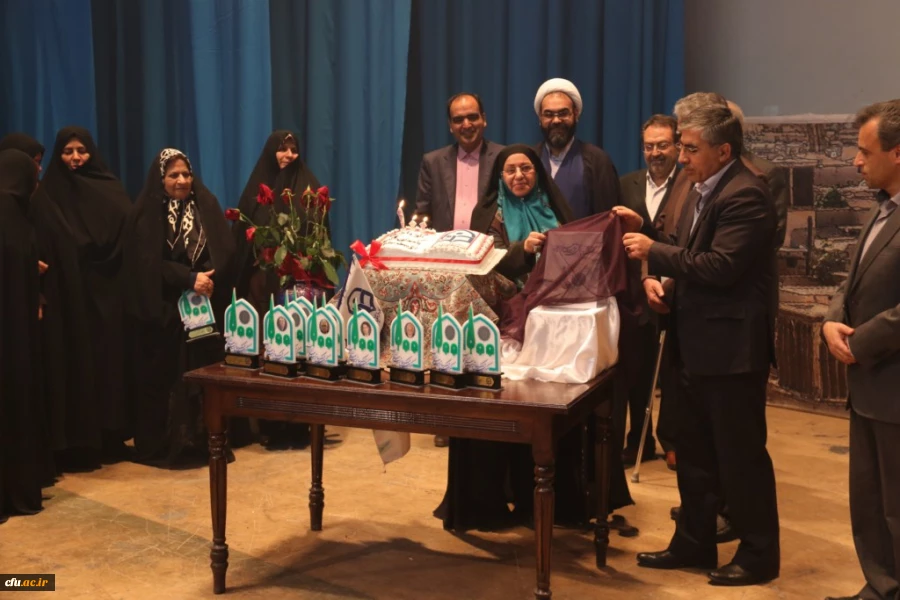 دانشگاه فرهنگیان یزد برگزار کرد:

مراسم نکوداشت یکصدمین سال تاسیس تربیت معلم در ایران و هشتادمین سالگرد تاسیس آن در استان یزد 
 11